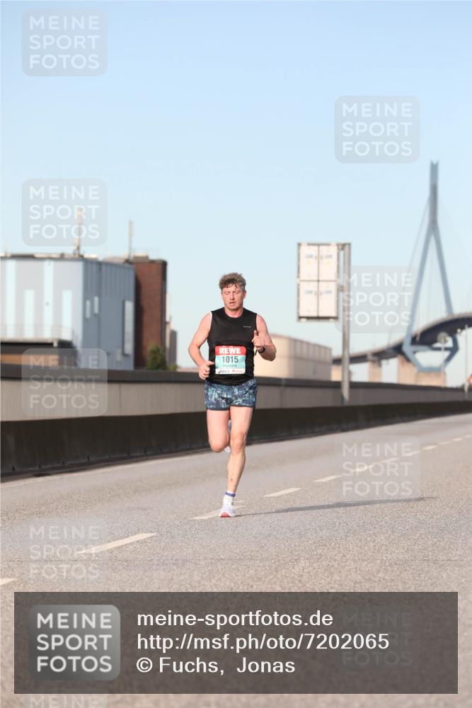 03.10.2024 - Köhlbrandbrückenlauf Fuchs,  Jonas http://msf.ph/oto/7202065 03.10.2024 09:40:00 Position 3 1015 meine-sportfotos.de