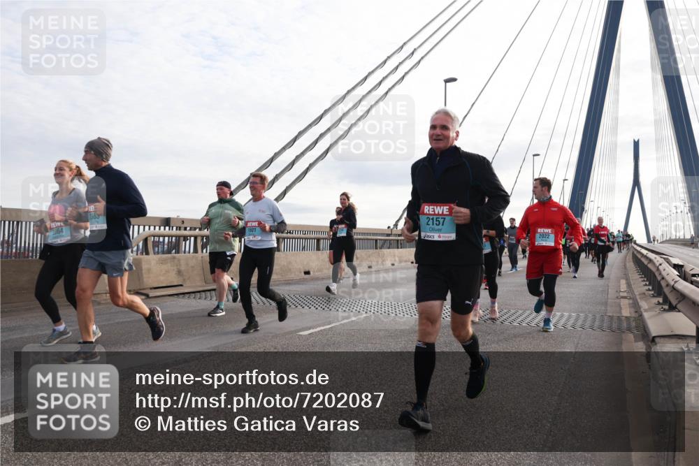 03.10.2024 - Köhlbrandbrückenlauf Matties Gatica Varas http://msf.ph/oto/7202087 03.10.2024 09:30:56 Position 2 2363, 2364, 1601, 2157, 2022 meine-sportfotos.de