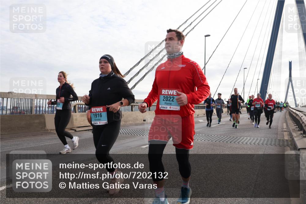 03.10.2024 - Köhlbrandbrückenlauf Matties Gatica Varas http://msf.ph/oto/7202132 03.10.2024 09:30:57 Position 2 1916, 2022 meine-sportfotos.de