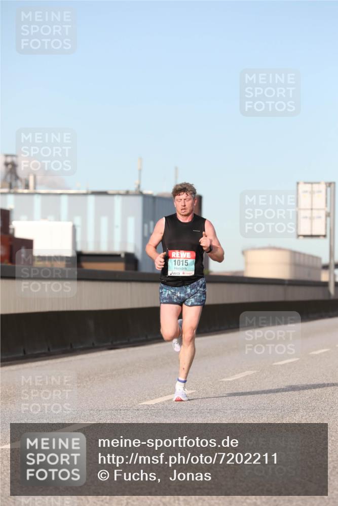 03.10.2024 - Köhlbrandbrückenlauf Fuchs,  Jonas http://msf.ph/oto/7202211 03.10.2024 09:40:02 Position 3 1015 meine-sportfotos.de