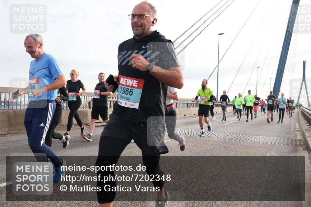 03.10.2024 - Köhlbrandbrückenlauf Matties Gatica Varas http://msf.ph/oto/7202348 03.10.2024 09:31:06 Position 2 2281, 1291, 1966, 31 meine-sportfotos.de