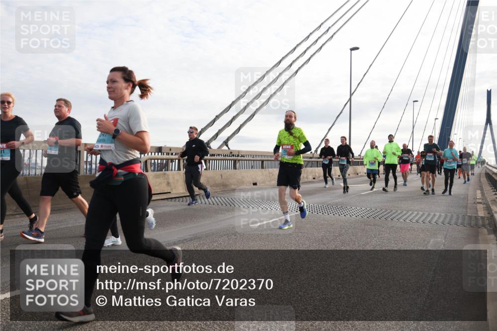03.10.2024 - Köhlbrandbrückenlauf Matties Gatica Varas http://msf.ph/oto/7202370 03.10.2024 09:31:07 Position 2 91, 047 meine-sportfotos.de