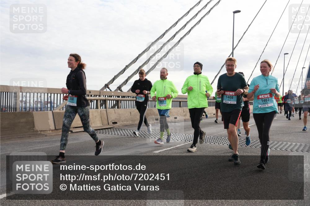 03.10.2024 - Köhlbrandbrückenlauf Matties Gatica Varas http://msf.ph/oto/7202451 03.10.2024 09:31:10 Position 2 2658, 2205, 1863, 1408, 1407, 3275 meine-sportfotos.de