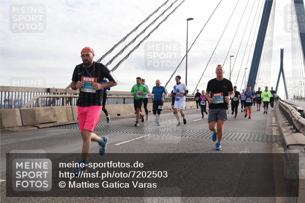 03.10.2024 - Köhlbrandbrückenlauf Matties Gatica Varas http://msf.ph/oto/7202503 03.10.2024 09:31:12 Position 2 2559, 187, 3275 meine-sportfotos.de