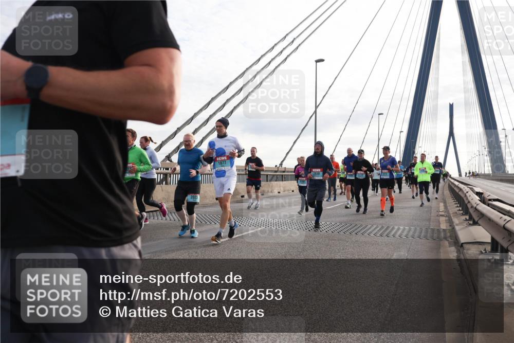 03.10.2024 - Köhlbrandbrückenlauf Matties Gatica Varas http://msf.ph/oto/7202553 03.10.2024 09:31:13 Position 2 1877, 2830 meine-sportfotos.de