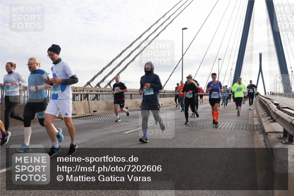 03.10.2024 - Köhlbrandbrückenlauf Matties Gatica Varas http://msf.ph/oto/7202606 03.10.2024 09:31:14 Position 2 2501, 1877, 2023, 2830, 3729, 1514 meine-sportfotos.de