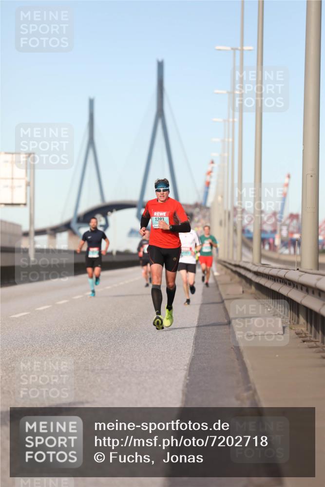 03.10.2024 - Köhlbrandbrückenlauf Fuchs,  Jonas http://msf.ph/oto/7202718 03.10.2024 09:40:12 Position 3 1203 meine-sportfotos.de