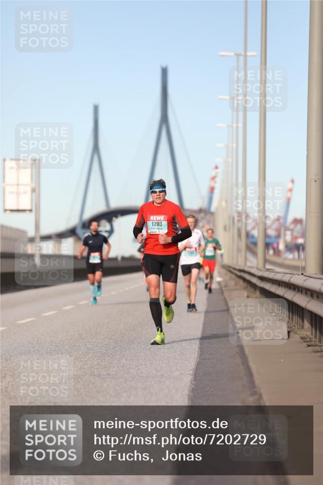 03.10.2024 - Köhlbrandbrückenlauf Fuchs,  Jonas http://msf.ph/oto/7202729 03.10.2024 09:40:13 Position 3 1203 meine-sportfotos.de