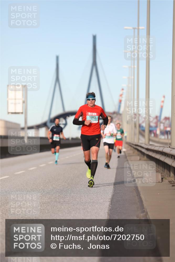 03.10.2024 - Köhlbrandbrückenlauf Fuchs,  Jonas http://msf.ph/oto/7202750 03.10.2024 09:40:13 Position 3 1203 meine-sportfotos.de