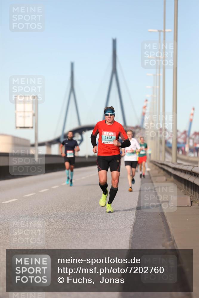 03.10.2024 - Köhlbrandbrückenlauf Fuchs,  Jonas http://msf.ph/oto/7202760 03.10.2024 09:40:13 Position 3 1203 meine-sportfotos.de