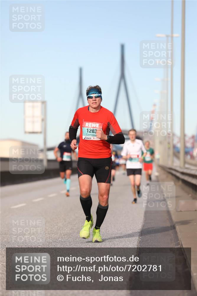 03.10.2024 - Köhlbrandbrückenlauf Fuchs,  Jonas http://msf.ph/oto/7202781 03.10.2024 09:40:15 Position 3 1203 meine-sportfotos.de