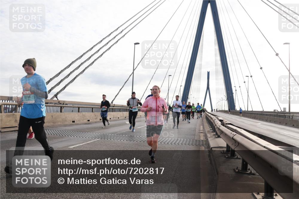 03.10.2024 - Köhlbrandbrückenlauf Matties Gatica Varas http://msf.ph/oto/7202817 03.10.2024 09:31:21 Position 2 2264 meine-sportfotos.de