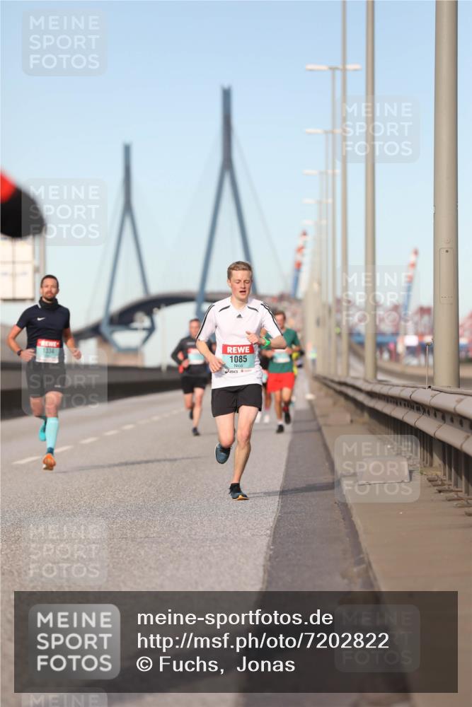 03.10.2024 - Köhlbrandbrückenlauf Fuchs,  Jonas http://msf.ph/oto/7202822 03.10.2024 09:40:18 Position 3 1334, 1085 meine-sportfotos.de