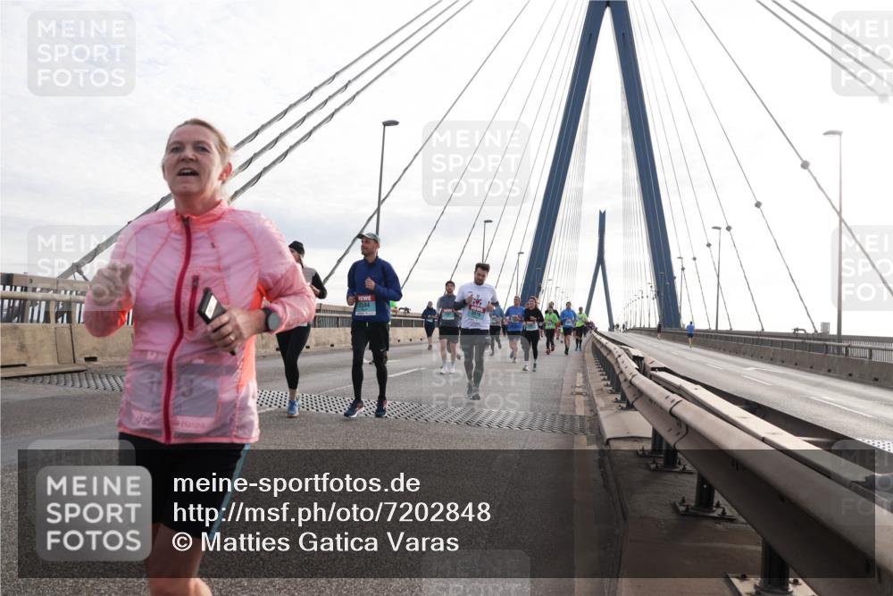 03.10.2024 - Köhlbrandbrückenlauf Matties Gatica Varas http://msf.ph/oto/7202848 03.10.2024 09:31:22 Position 2  meine-sportfotos.de