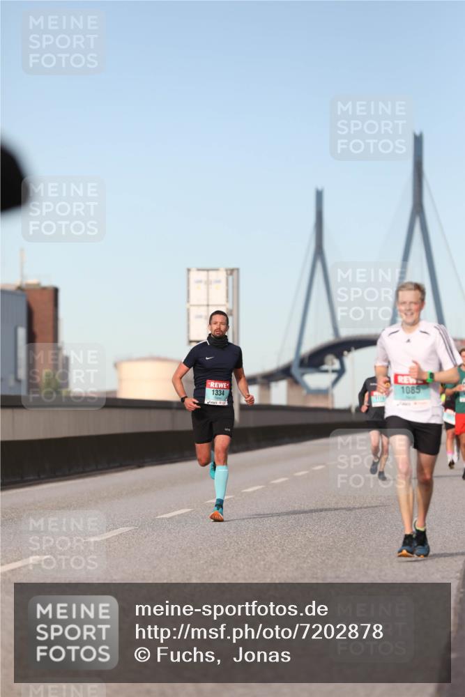 03.10.2024 - Köhlbrandbrückenlauf Fuchs,  Jonas http://msf.ph/oto/7202878 03.10.2024 09:40:18 Position 3 1334, 1085 meine-sportfotos.de