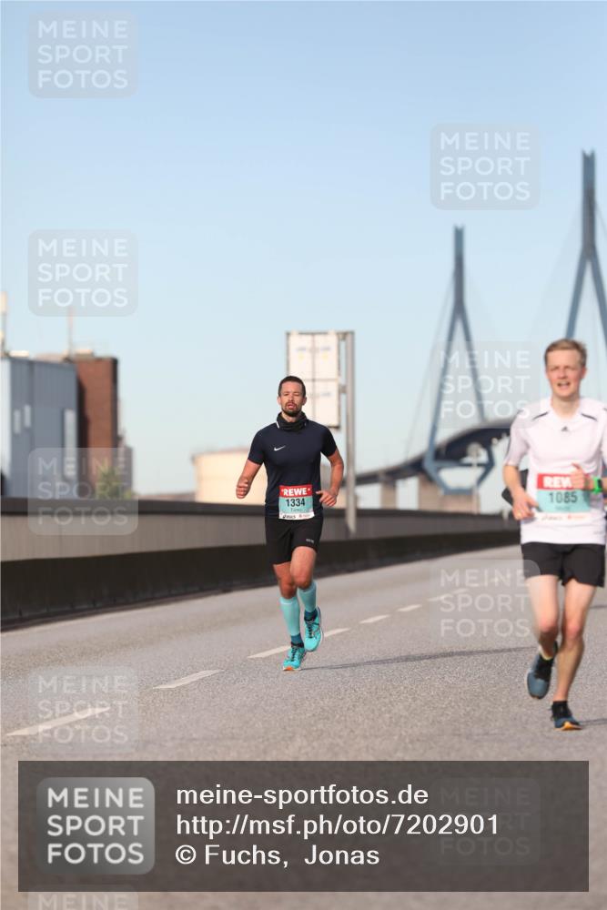 03.10.2024 - Köhlbrandbrückenlauf Fuchs,  Jonas http://msf.ph/oto/7202901 03.10.2024 09:40:19 Position 3 1334, 1085 meine-sportfotos.de