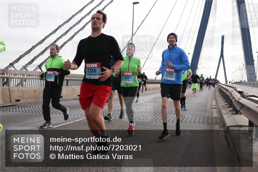 03.10.2024 - Köhlbrandbrückenlauf Matties Gatica Varas http://msf.ph/oto/7203021 03.10.2024 09:31:29 Position 2 3160, 1356, 2561, 2705 meine-sportfotos.de