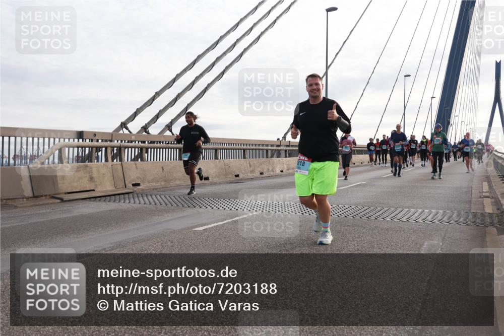03.10.2024 - Köhlbrandbrückenlauf Matties Gatica Varas http://msf.ph/oto/7203188 03.10.2024 09:31:34 Position 2 218 meine-sportfotos.de