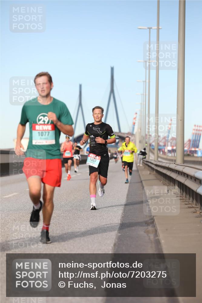 03.10.2024 - Köhlbrandbrückenlauf Fuchs,  Jonas http://msf.ph/oto/7203275 03.10.2024 09:40:29 Position 3 29, 1077, 1057 meine-sportfotos.de