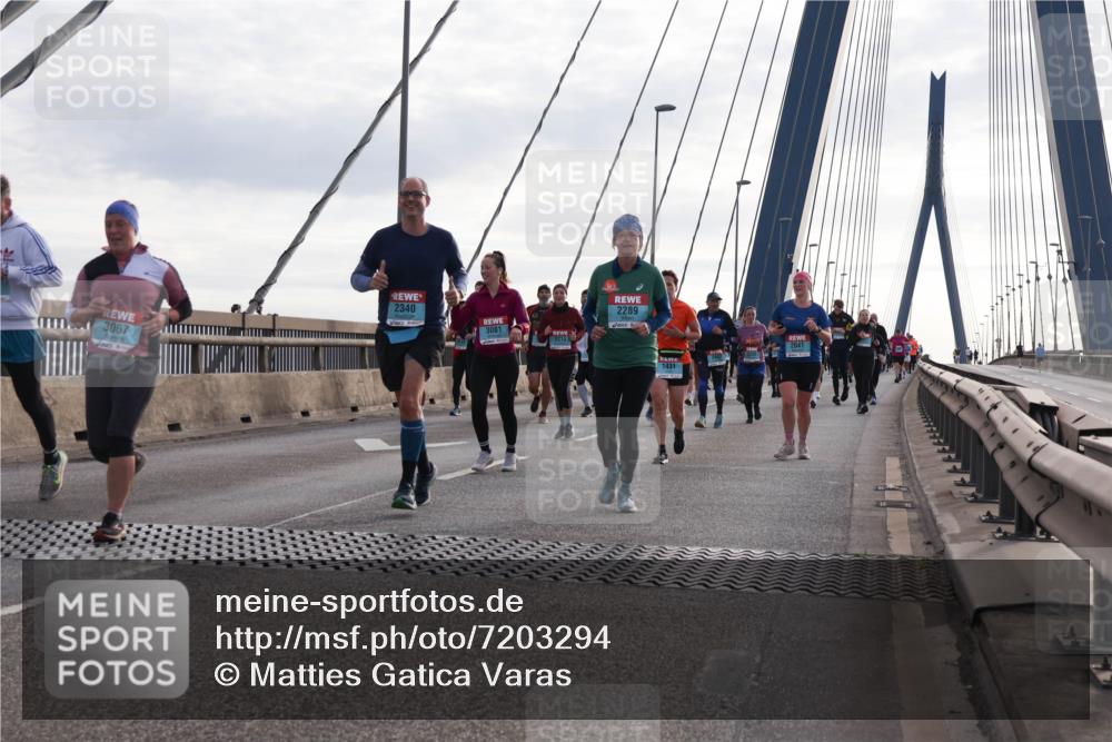 03.10.2024 - Köhlbrandbrückenlauf Matties Gatica Varas http://msf.ph/oto/7203294 03.10.2024 09:31:37 Position 2 3067, 2340, 3081, 2210, 2289, 1431, 2041 meine-sportfotos.de