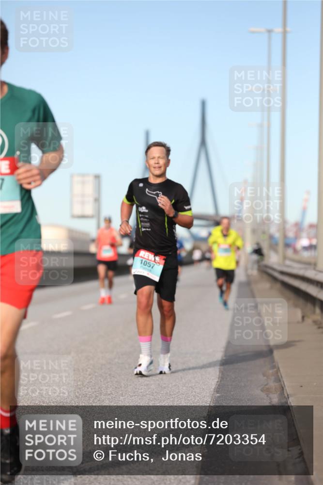 03.10.2024 - Köhlbrandbrückenlauf Fuchs,  Jonas http://msf.ph/oto/7203354 03.10.2024 09:40:30 Position 3 1057 meine-sportfotos.de