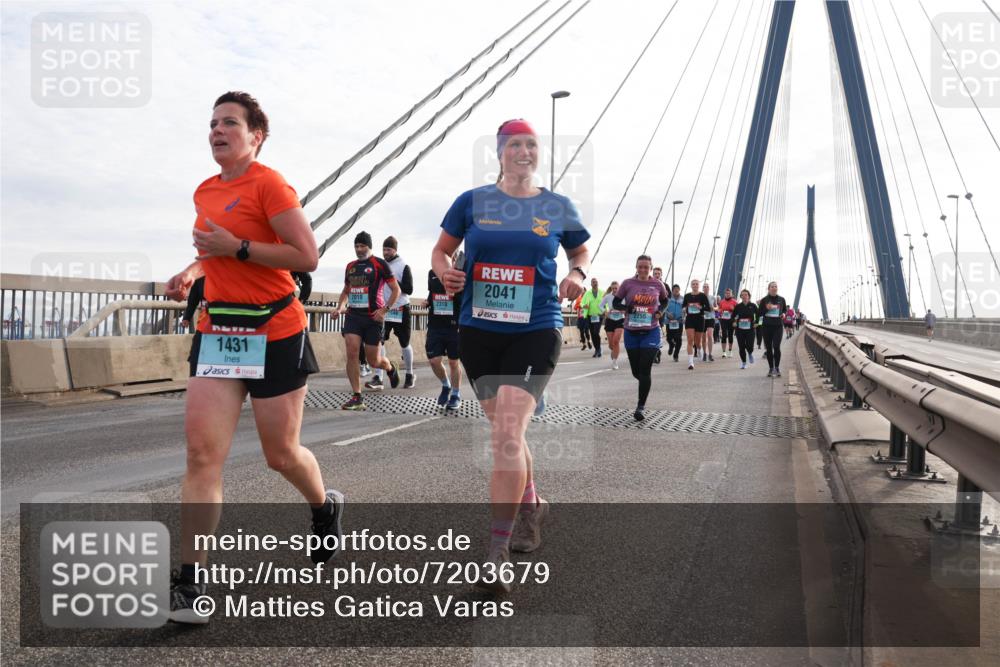 03.10.2024 - Köhlbrandbrückenlauf Matties Gatica Varas http://msf.ph/oto/7203679 03.10.2024 09:31:42 Position 2 1431, 2041, 2310, 1549 meine-sportfotos.de
