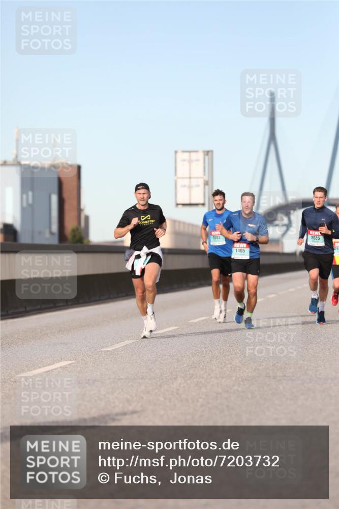 03.10.2024 - Köhlbrandbrückenlauf Fuchs,  Jonas http://msf.ph/oto/7203732 03.10.2024 09:40:38 Position 3 1082, 1405, 2085 meine-sportfotos.de