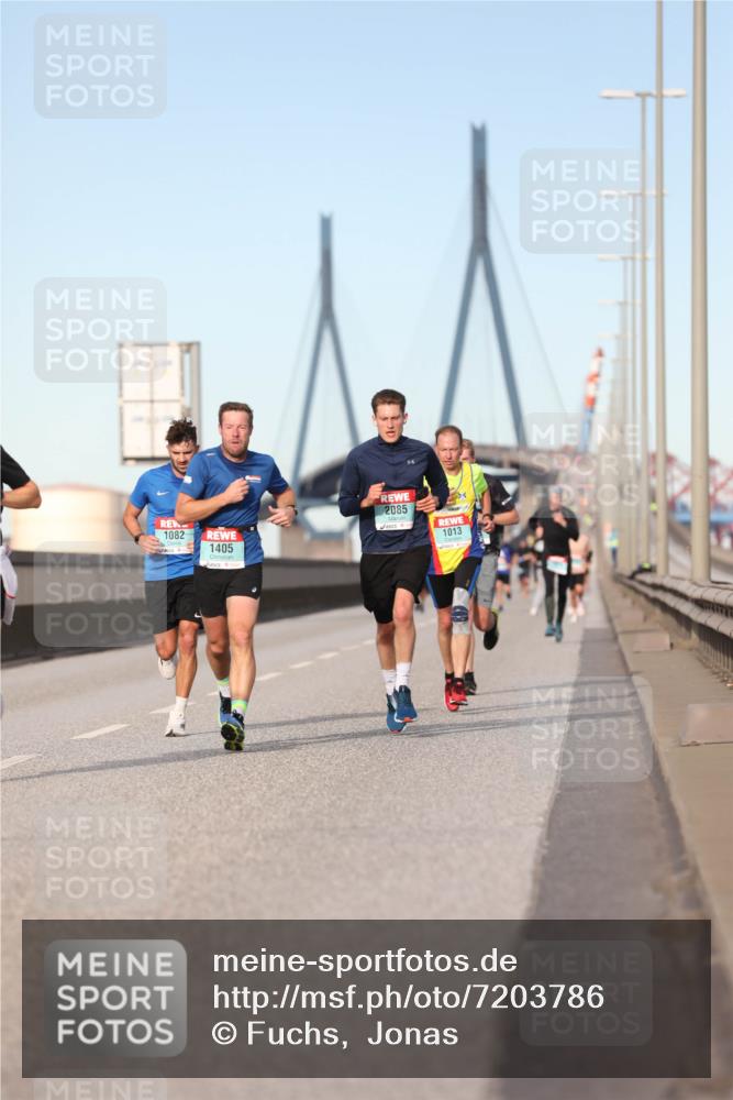 03.10.2024 - Köhlbrandbrückenlauf Fuchs,  Jonas http://msf.ph/oto/7203786 03.10.2024 09:40:39 Position 3 1082, 1405, 2085, 1013 meine-sportfotos.de