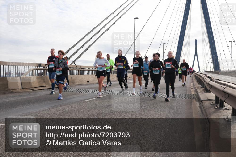 03.10.2024 - Köhlbrandbrückenlauf Matties Gatica Varas http://msf.ph/oto/7203793 03.10.2024 09:31:45 Position 2 2043, 2241, 1657, 2052, 2796, 2133 meine-sportfotos.de