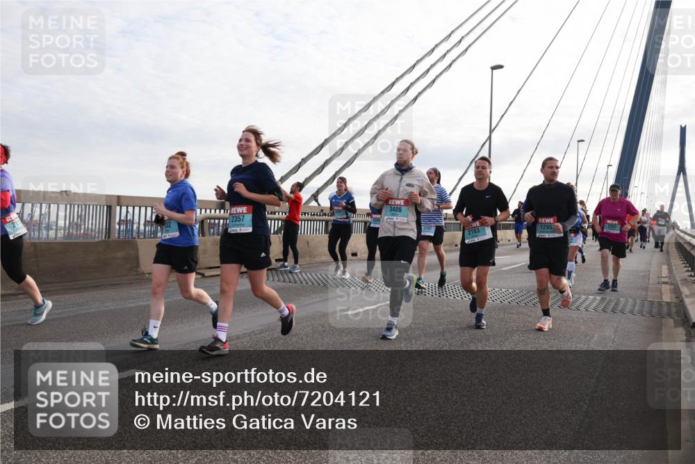 03.10.2024 - Köhlbrandbrückenlauf Matties Gatica Varas http://msf.ph/oto/7204121 03.10.2024 09:31:54 Position 2 32, 2357, 3486, 1295, 2355, 2787, 2163 meine-sportfotos.de