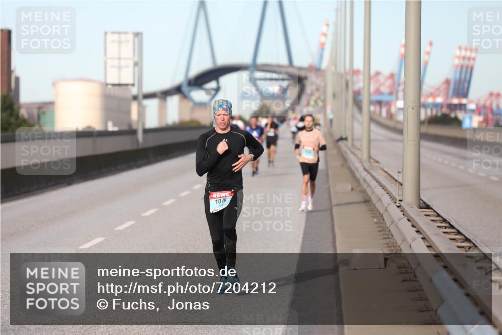 03.10.2024 - Köhlbrandbrückenlauf Fuchs,  Jonas http://msf.ph/oto/7204212 03.10.2024 09:40:51 Position 3 1070 meine-sportfotos.de