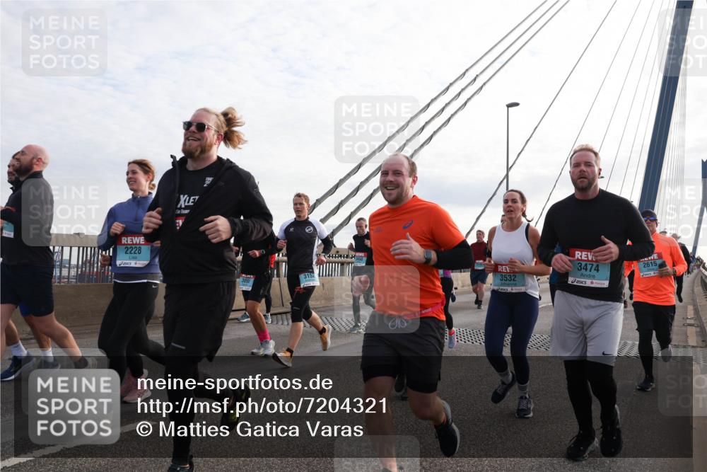03.10.2024 - Köhlbrandbrückenlauf Matties Gatica Varas http://msf.ph/oto/7204321 03.10.2024 09:32:02 Position 2 2228, 309, 3152, 3532, 3474, 2615 meine-sportfotos.de