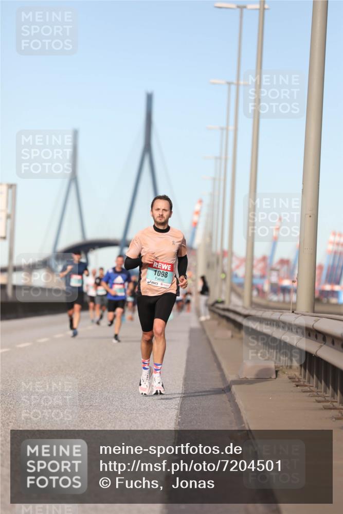 03.10.2024 - Köhlbrandbrückenlauf Fuchs,  Jonas http://msf.ph/oto/7204501 03.10.2024 09:40:56 Position 3 1098 meine-sportfotos.de