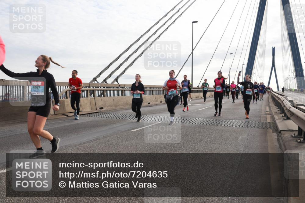 03.10.2024 - Köhlbrandbrückenlauf Matties Gatica Varas http://msf.ph/oto/7204635 03.10.2024 09:32:12 Position 2 3097, 2368 meine-sportfotos.de