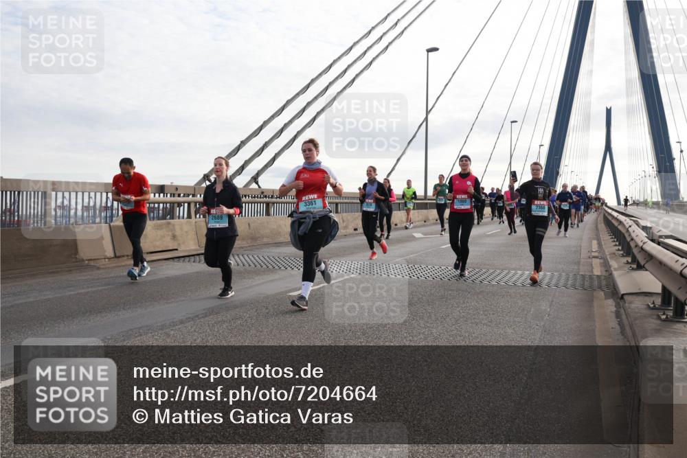 03.10.2024 - Köhlbrandbrückenlauf Matties Gatica Varas http://msf.ph/oto/7204664 03.10.2024 09:32:13 Position 2 3361, 1860, 2368, 2689 meine-sportfotos.de