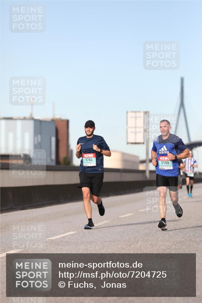 03.10.2024 - Köhlbrandbrückenlauf Fuchs,  Jonas http://msf.ph/oto/7204725 03.10.2024 09:41:03 Position 3 1743, 1155 meine-sportfotos.de