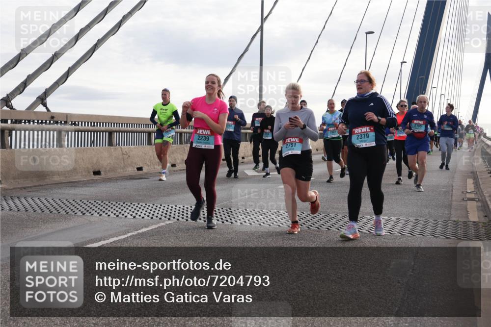 03.10.2024 - Köhlbrandbrückenlauf Matties Gatica Varas http://msf.ph/oto/7204793 03.10.2024 09:32:17 Position 2 2239, 2514, 22, 2518, 2801, 2379, 2751, 2155 meine-sportfotos.de