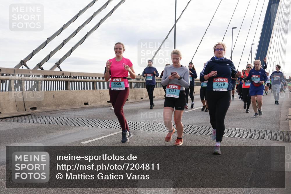 03.10.2024 - Köhlbrandbrückenlauf Matties Gatica Varas http://msf.ph/oto/7204811 03.10.2024 09:32:17 Position 2 2239, 2514, 2751, 2379, 2155 meine-sportfotos.de