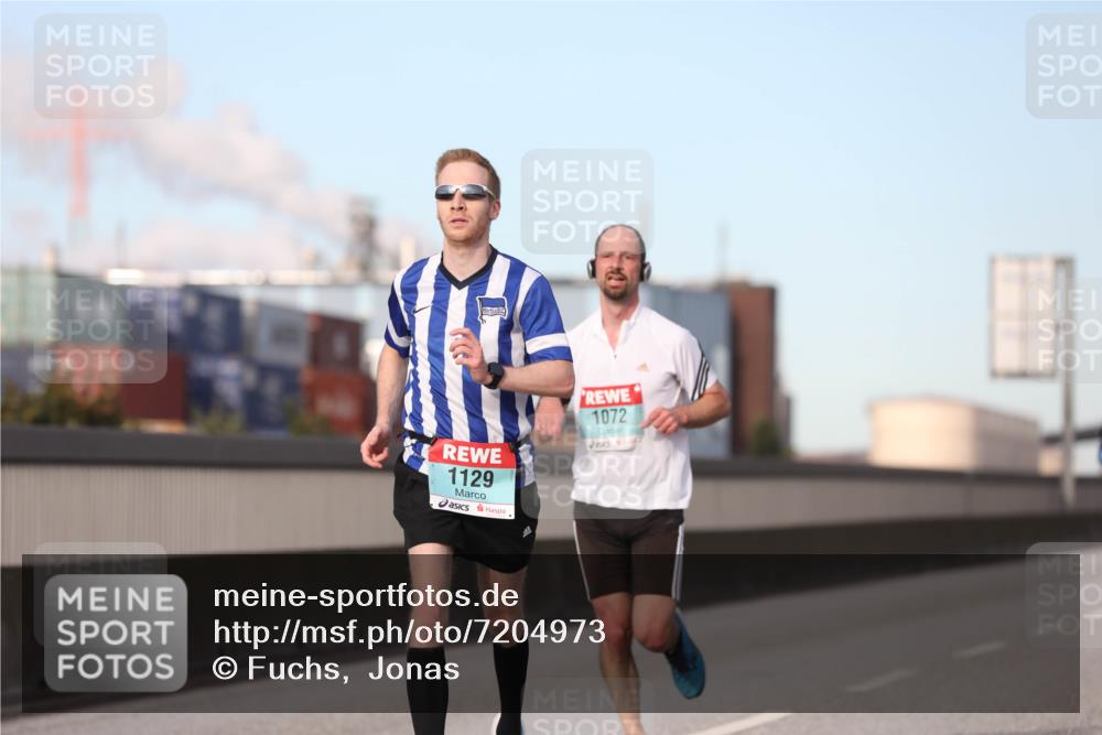 03.10.2024 - Köhlbrandbrückenlauf Fuchs,  Jonas http://msf.ph/oto/7204973 03.10.2024 09:41:15 Position 3 1129, 1072 meine-sportfotos.de