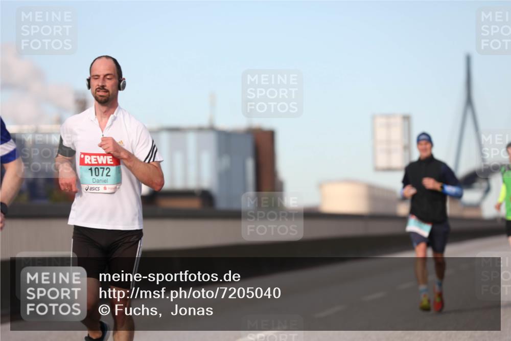 03.10.2024 - Köhlbrandbrückenlauf Fuchs,  Jonas http://msf.ph/oto/7205040 03.10.2024 09:41:16 Position 3 1072 meine-sportfotos.de