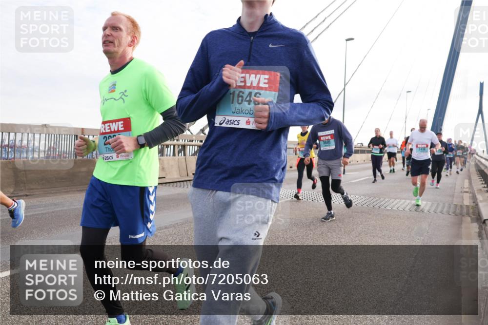 03.10.2024 - Köhlbrandbrückenlauf Matties Gatica Varas http://msf.ph/oto/7205063 03.10.2024 09:32:25 Position 2 20, 164, 3695, 2438 meine-sportfotos.de