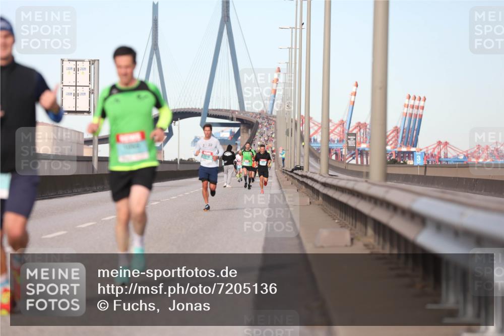 03.10.2024 - Köhlbrandbrückenlauf Fuchs,  Jonas http://msf.ph/oto/7205136 03.10.2024 09:41:19 Position 3 1218 meine-sportfotos.de