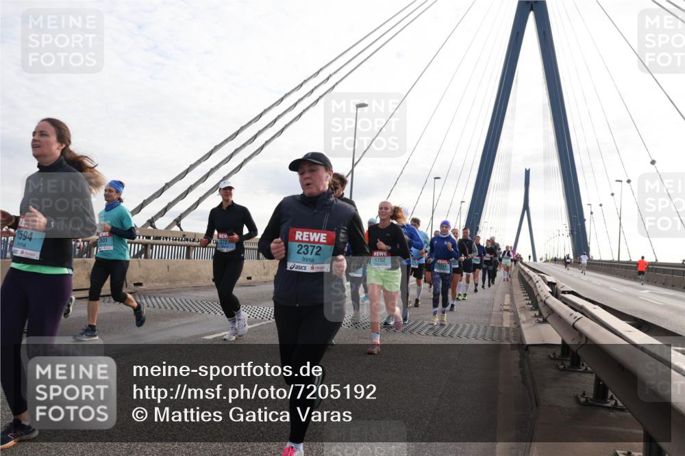 03.10.2024 - Köhlbrandbrückenlauf Matties Gatica Varas http://msf.ph/oto/7205192 03.10.2024 09:32:28 Position 2 1594, 2531, 3727, 2372, 1752 meine-sportfotos.de
