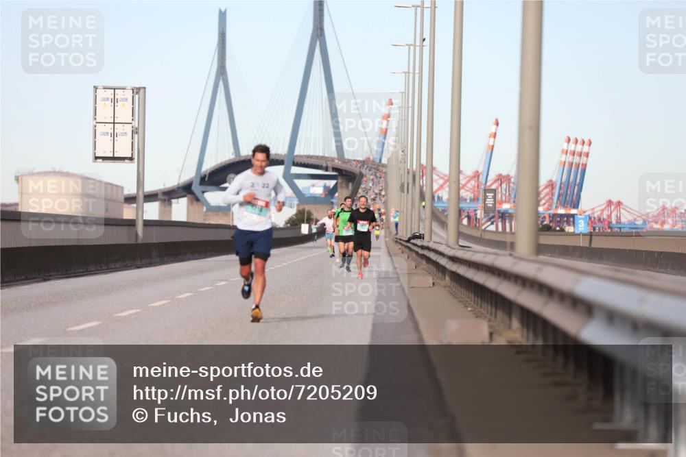 03.10.2024 - Köhlbrandbrückenlauf Fuchs,  Jonas http://msf.ph/oto/7205209 03.10.2024 09:41:23 Position 3  meine-sportfotos.de