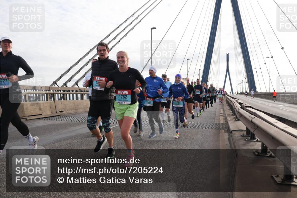 03.10.2024 - Köhlbrandbrückenlauf Matties Gatica Varas http://msf.ph/oto/7205224 03.10.2024 09:32:29 Position 2 727, 2, 1752, 625, 1731, 1733 meine-sportfotos.de