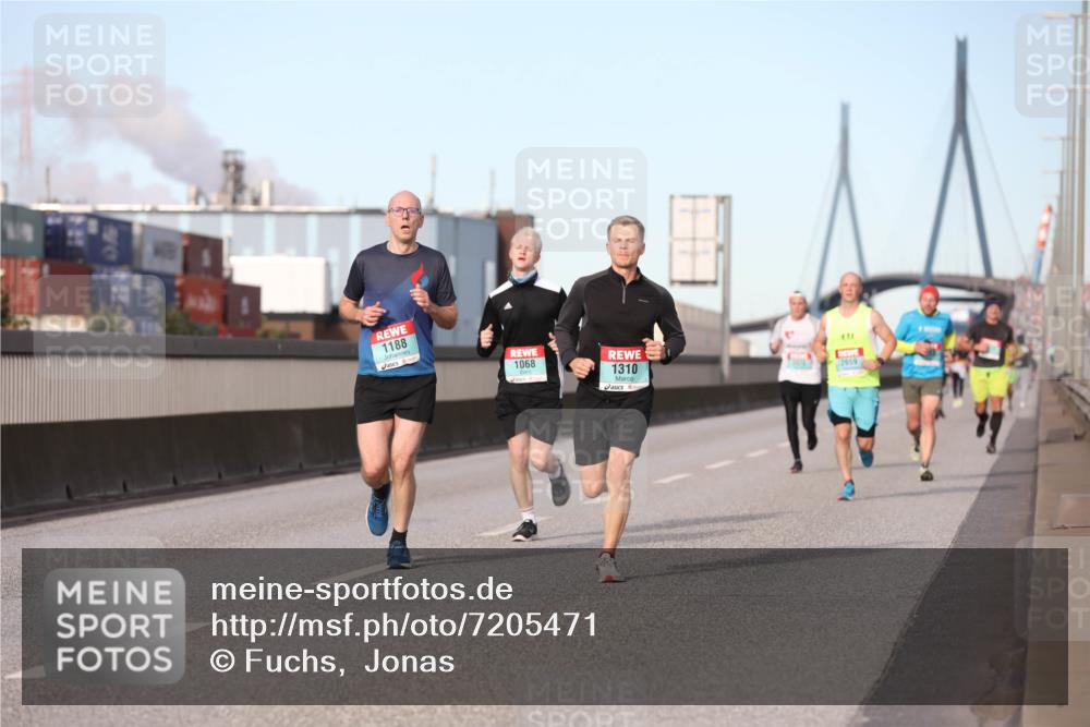 03.10.2024 - Köhlbrandbrückenlauf Fuchs,  Jonas http://msf.ph/oto/7205471 03.10.2024 09:42:34 Position 3 1188, 1068, 1310, 2659 meine-sportfotos.de