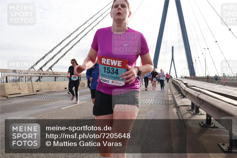03.10.2024 - Köhlbrandbrückenlauf Matties Gatica Varas http://msf.ph/oto/7205648 03.10.2024 09:32:39 Position 2 1534 meine-sportfotos.de