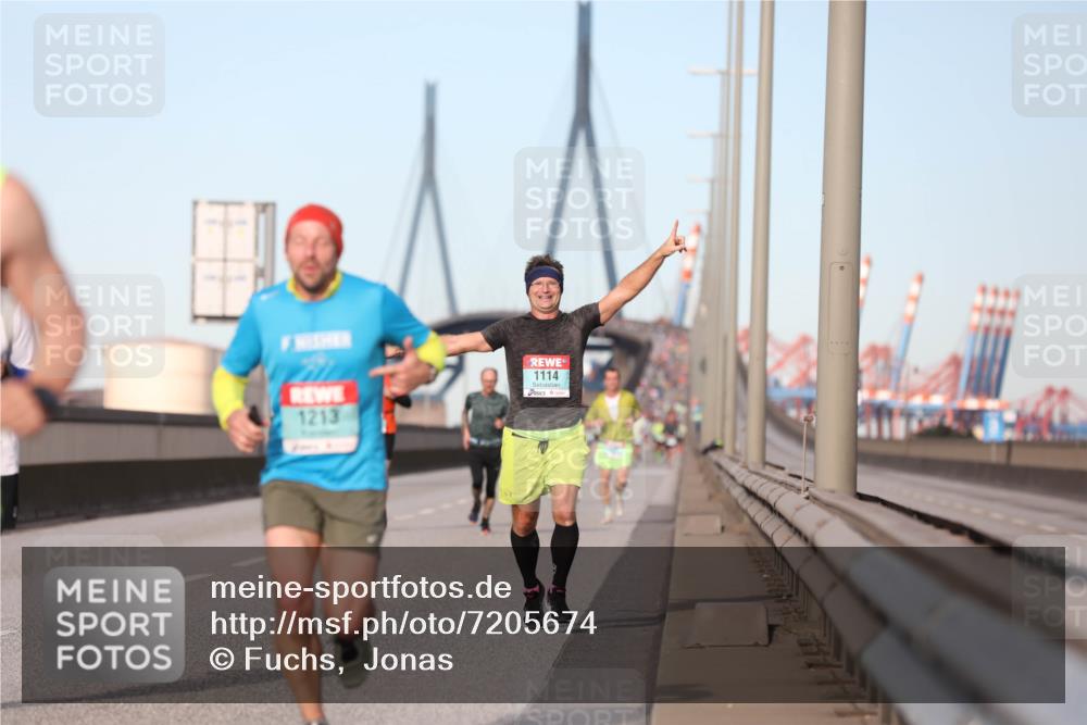 03.10.2024 - Köhlbrandbrückenlauf Fuchs,  Jonas http://msf.ph/oto/7205674 03.10.2024 09:42:40 Position 3 1213, 1114 meine-sportfotos.de