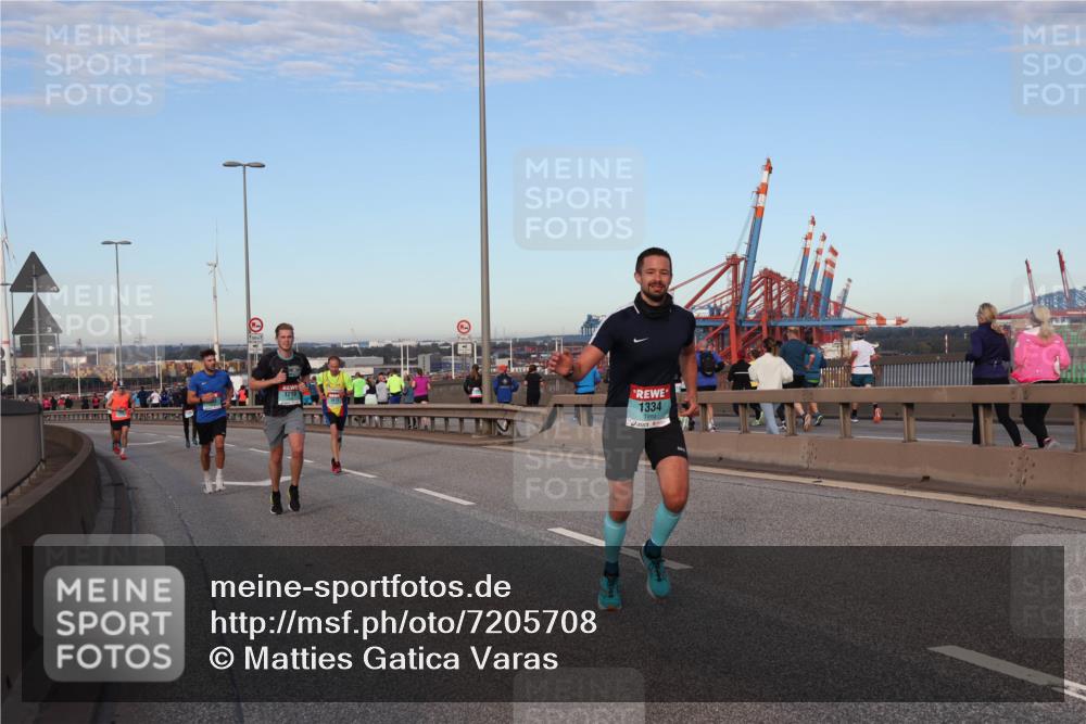03.10.2024 - Köhlbrandbrückenlauf Matties Gatica Varas http://msf.ph/oto/7205708 03.10.2024 09:32:55 Position 2 1219, 1334 meine-sportfotos.de