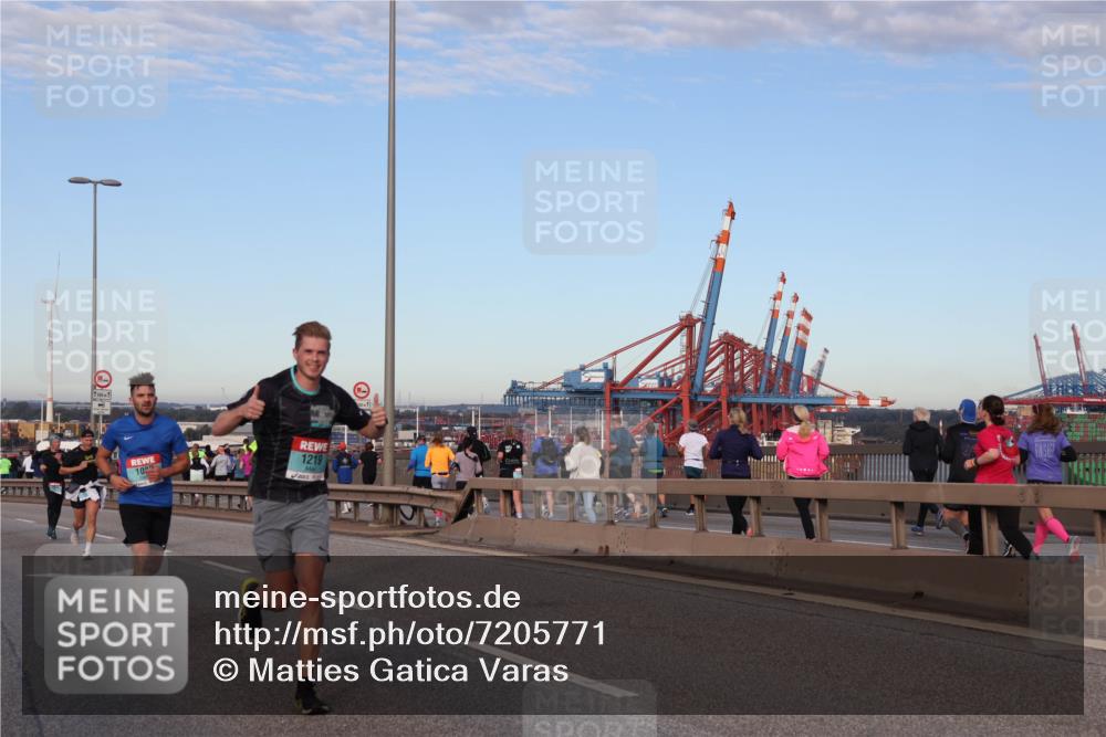 03.10.2024 - Köhlbrandbrückenlauf Matties Gatica Varas http://msf.ph/oto/7205771 03.10.2024 09:32:57 Position 2 500, 1, 102, 1219 meine-sportfotos.de